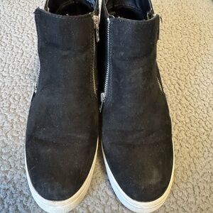 Time and Tru Black Heeled Boots